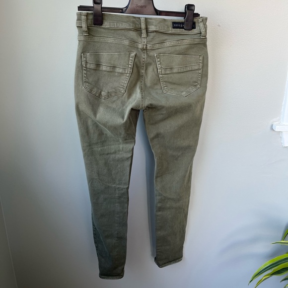 Rock & Republic Jeans - Picture 4 of 6